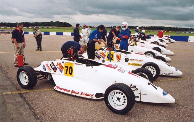 fordfuel1.jpg (83054 bytes)
